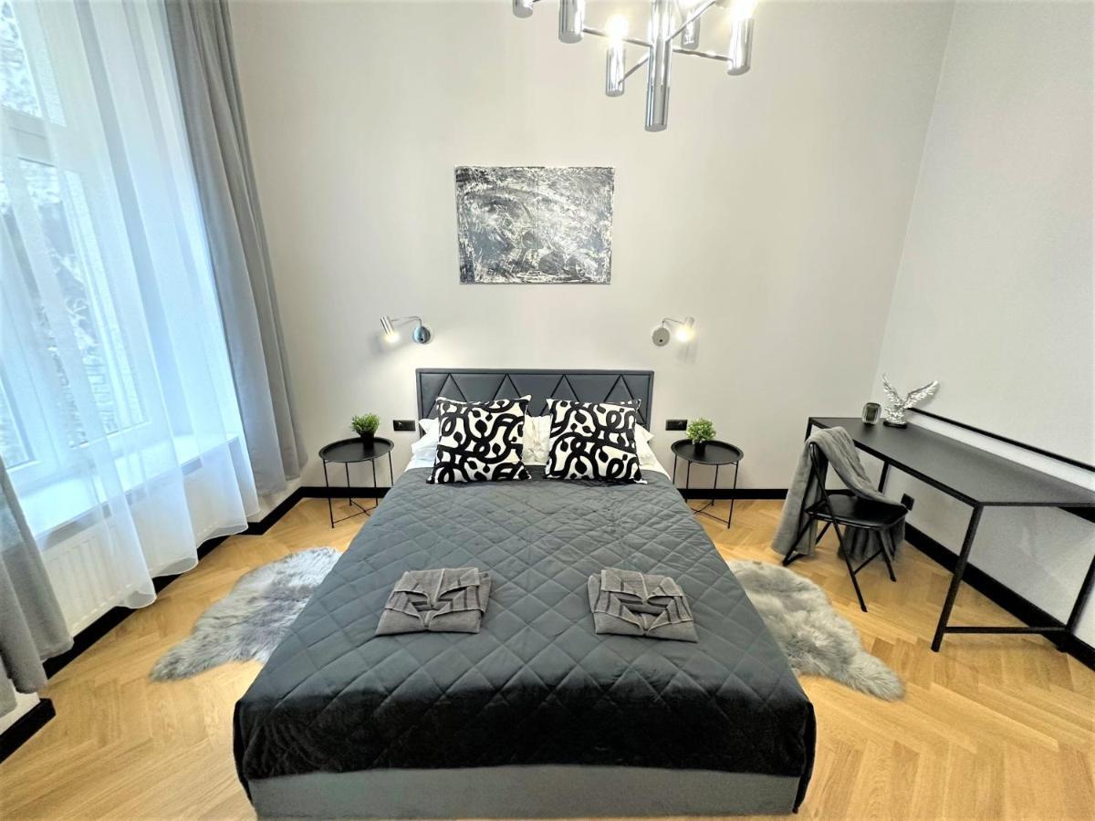 Luxury 100M2 Loft Design-Apartment At Wawel + Netflix คราคูฟ ภายนอก รูปภาพ