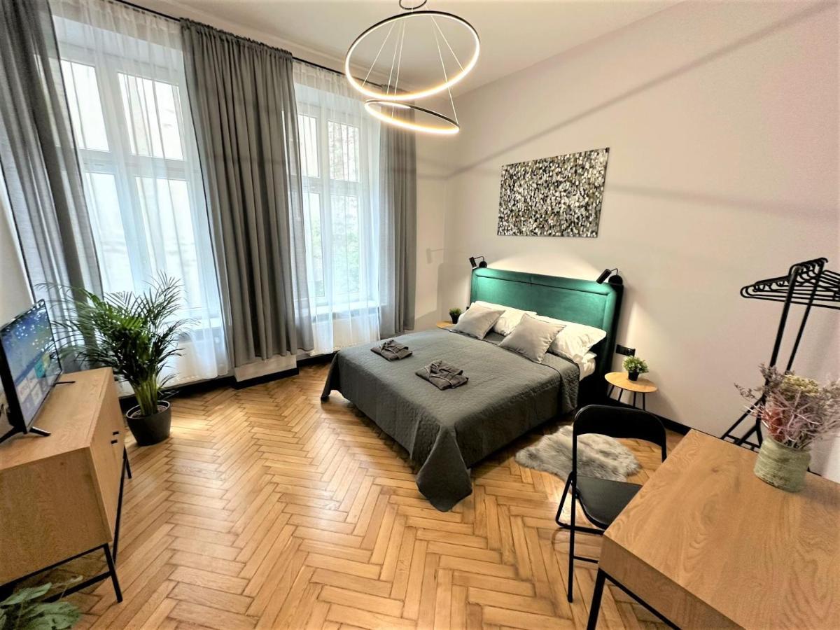 Luxury 100M2 Loft Design-Apartment At Wawel + Netflix คราคูฟ ภายนอก รูปภาพ