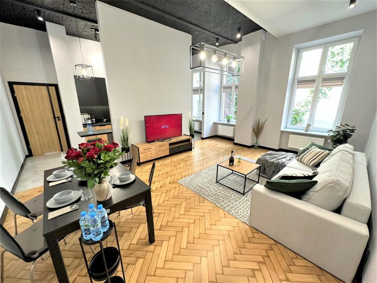 Luxury 100M2 Loft Design-Apartment At Wawel + Netflix คราคูฟ ภายนอก รูปภาพ