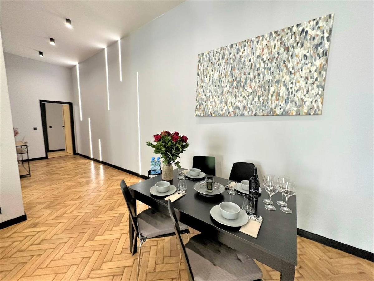 Luxury 100M2 Loft Design-Apartment At Wawel + Netflix คราคูฟ ภายนอก รูปภาพ