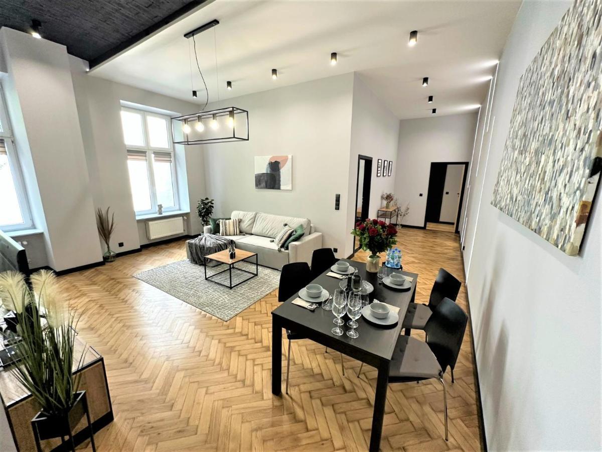 Luxury 100M2 Loft Design-Apartment At Wawel + Netflix คราคูฟ ภายนอก รูปภาพ