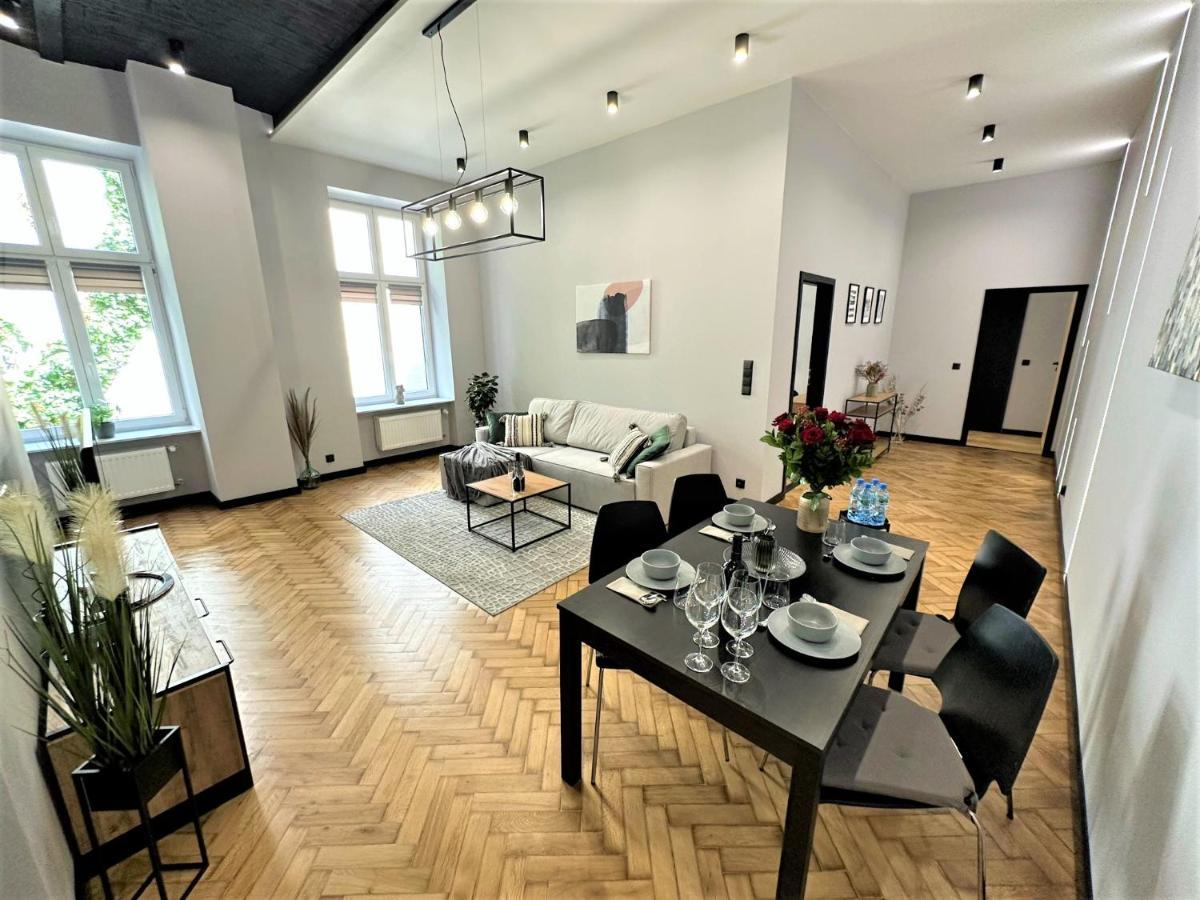 Luxury 100M2 Loft Design-Apartment At Wawel + Netflix คราคูฟ ภายนอก รูปภาพ