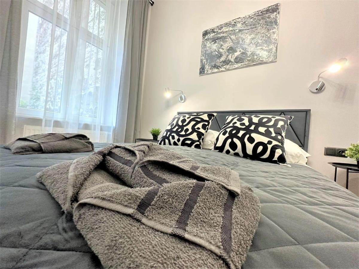 Luxury 100M2 Loft Design-Apartment At Wawel + Netflix คราคูฟ ภายนอก รูปภาพ