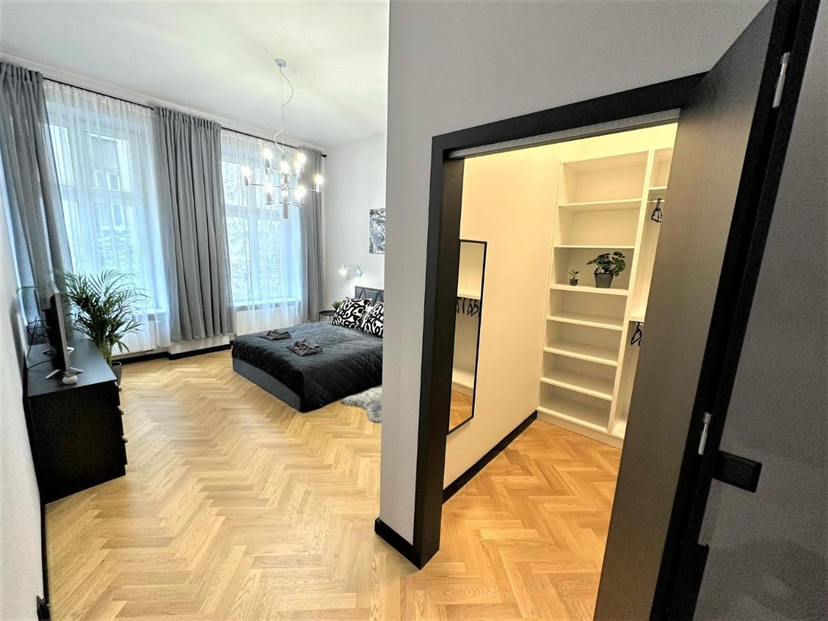 Luxury 100M2 Loft Design-Apartment At Wawel + Netflix คราคูฟ ภายนอก รูปภาพ